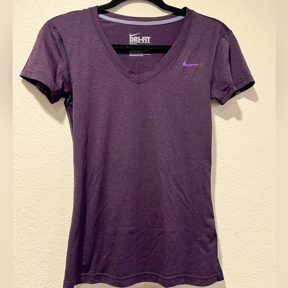 Nike Dri-Fit Purple short sleeve shirt size XS perfect condition